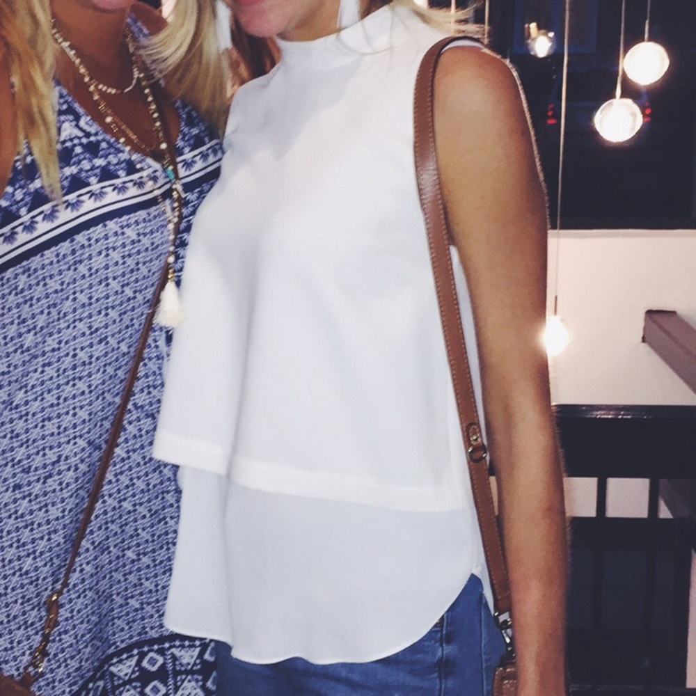 Elizabeth & Hames Cream Sleeveless Blouse